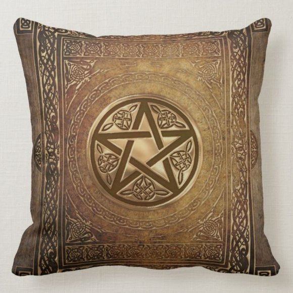 Pillow cover pagan NWOT. - Picture 1 of 6